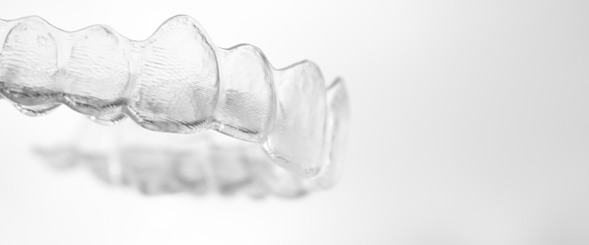 Detail rovnátek Invisalign